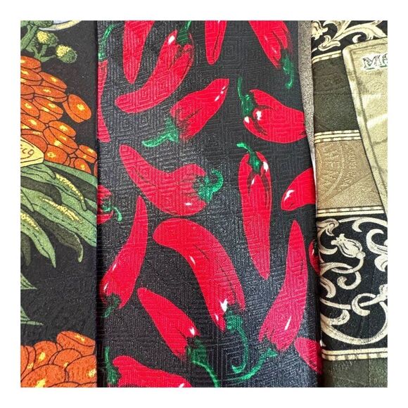 Lot Of 17 Vintage Tabasco Novelty Neckties Rare HTF Collection Peppers Christmas - Picture 13 of 16